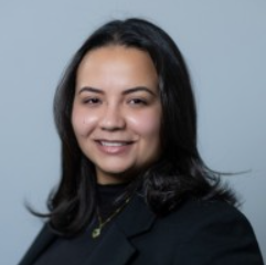 <em><strong>Laura V.</strong></em>